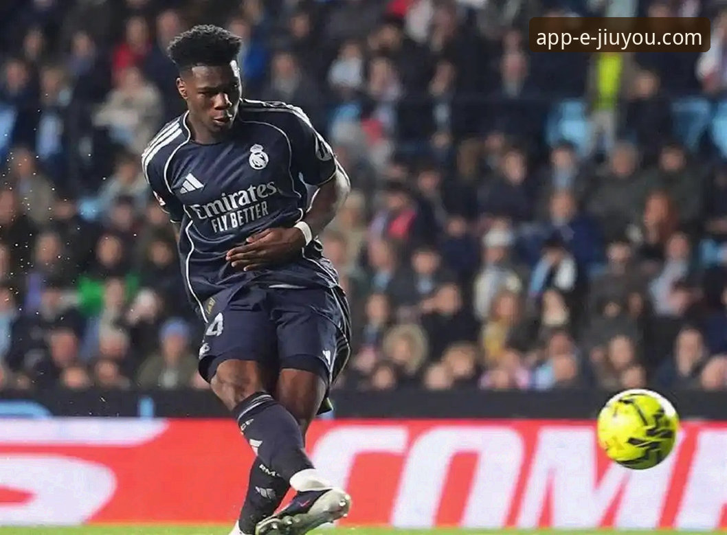 巴尔韦德帽子戏法闪耀欧冠：一场战术完胜与数据奇迹的全面解析